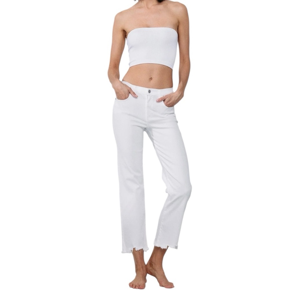 Sneak Peak White Mid Rise Straight Fit Jeans size 18 Cropped Uneven Raw Hem NWT